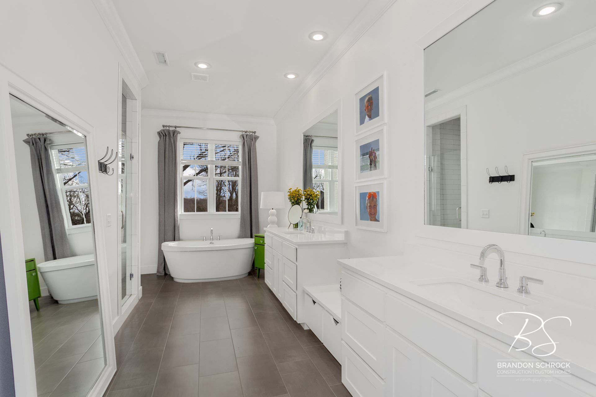eclectic modern bathroom
