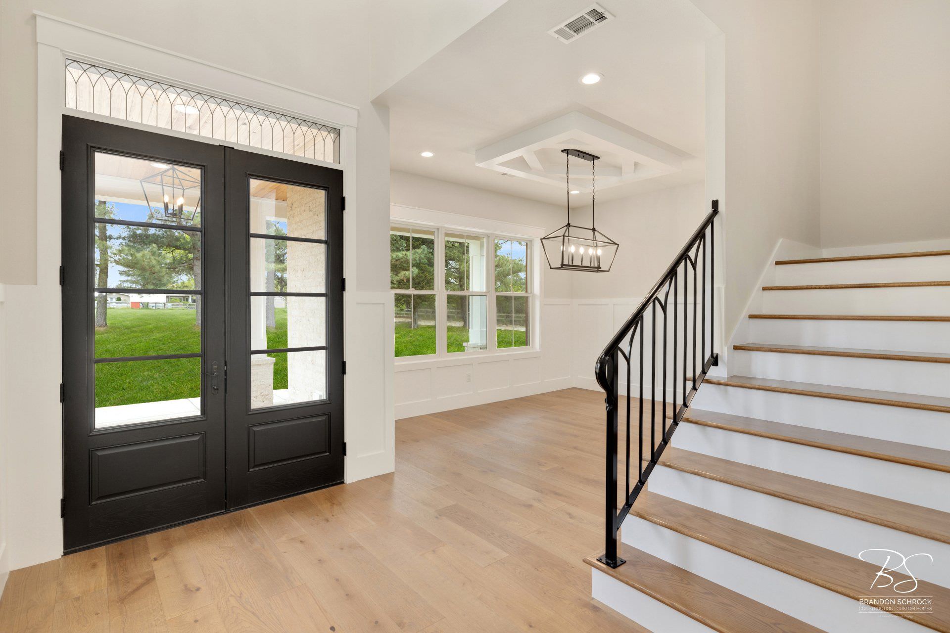 traditional craftsman entryway