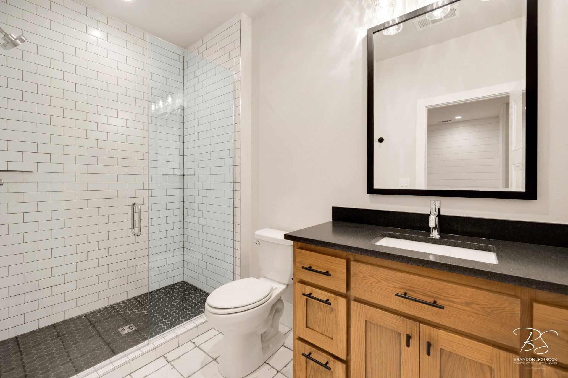 traditional craftsman bathroom