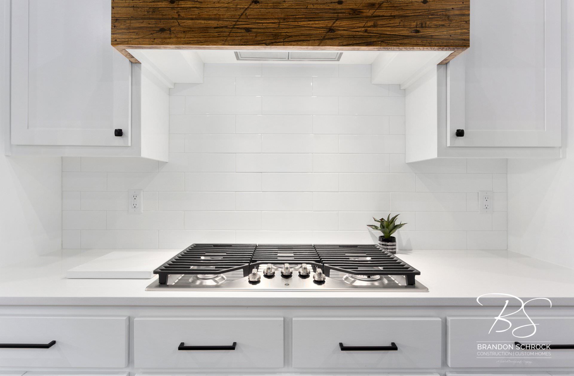 traditional modern farmhouse kitchen