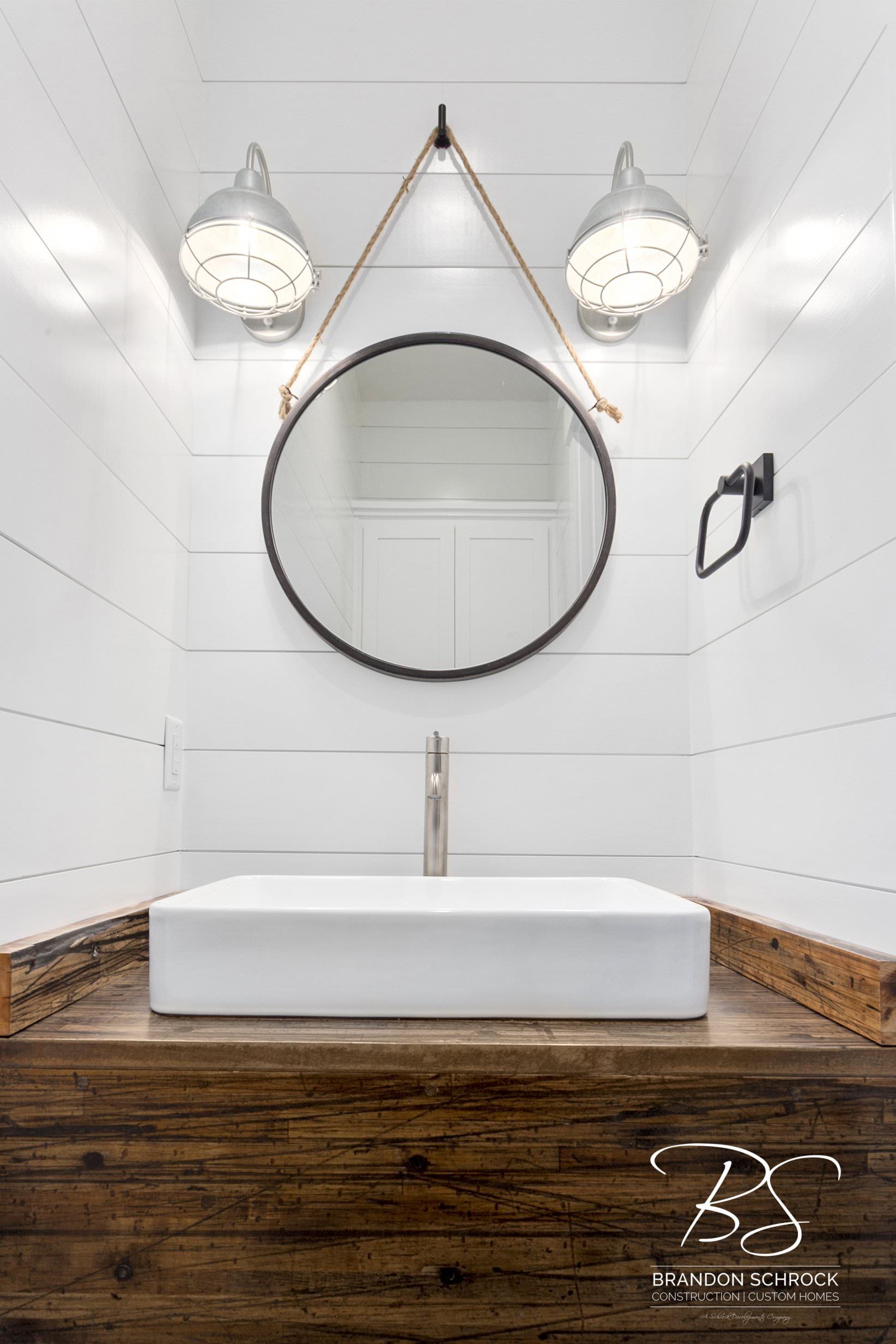 traditional modern farmhouse bathroom