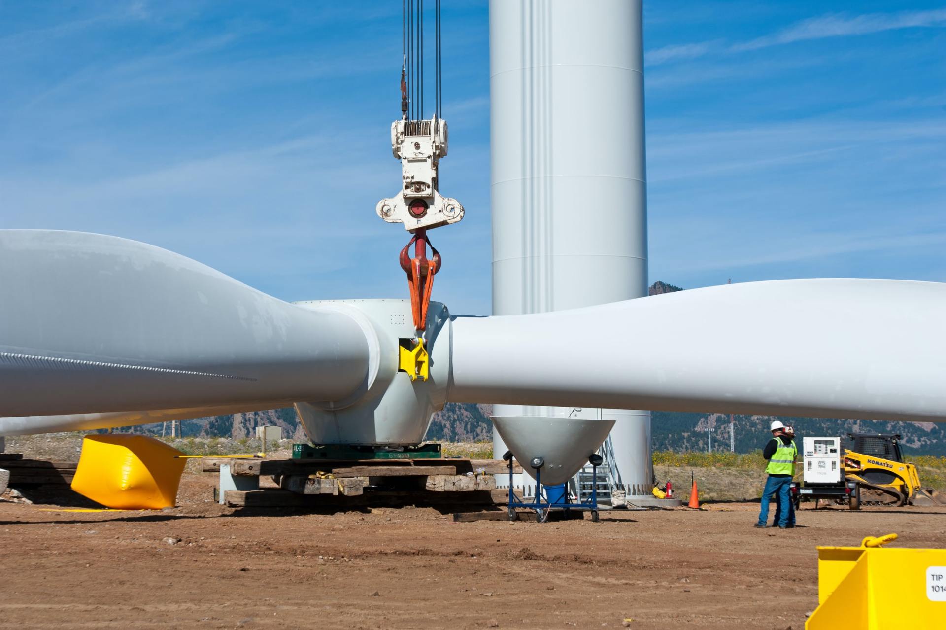 Wind turbine rotor installation