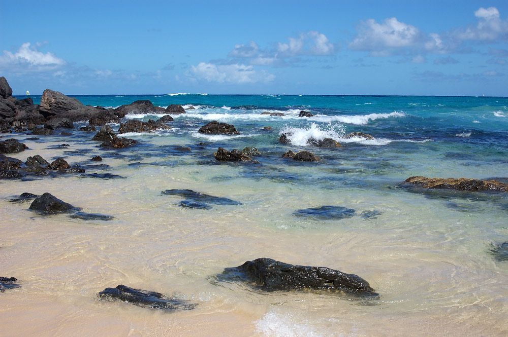 Rocky Beach With Waves Crashing On The Rocks — Security Systems In Ocean Shores, NSW