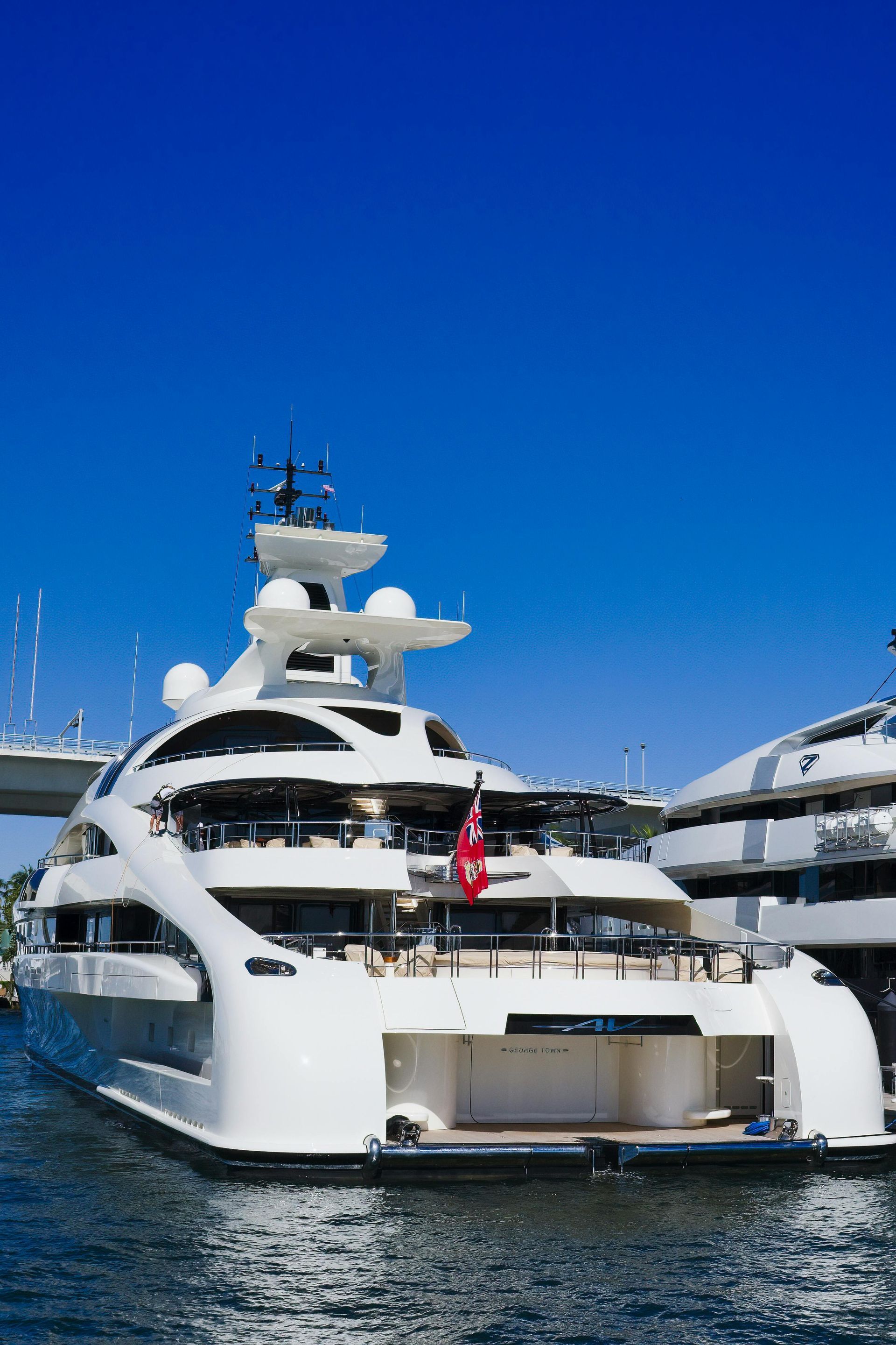 Super Yacht Fantail