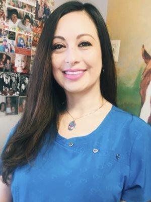 Elena Pando, CNA
