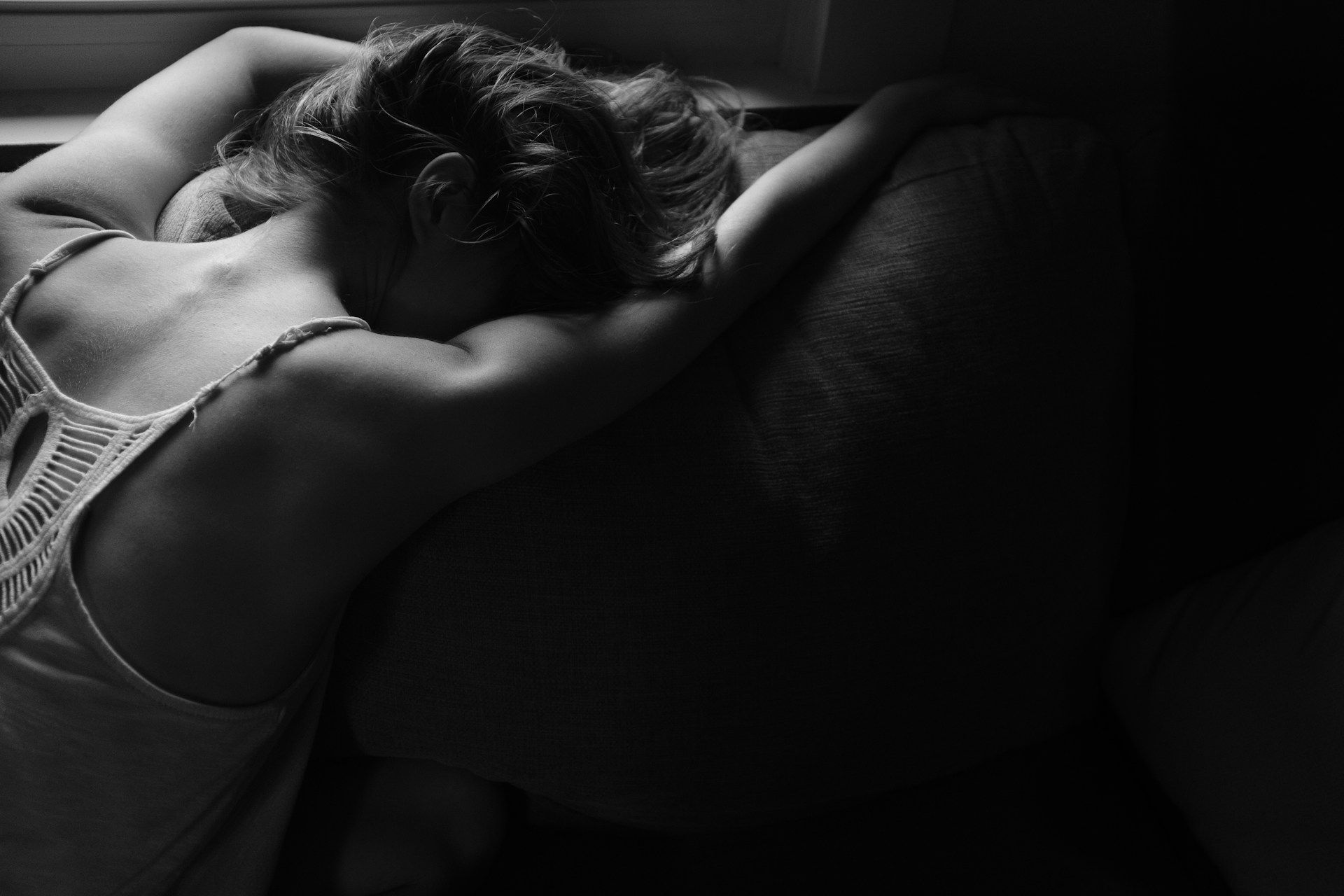 10-minute stretch routine for sore shoulders 