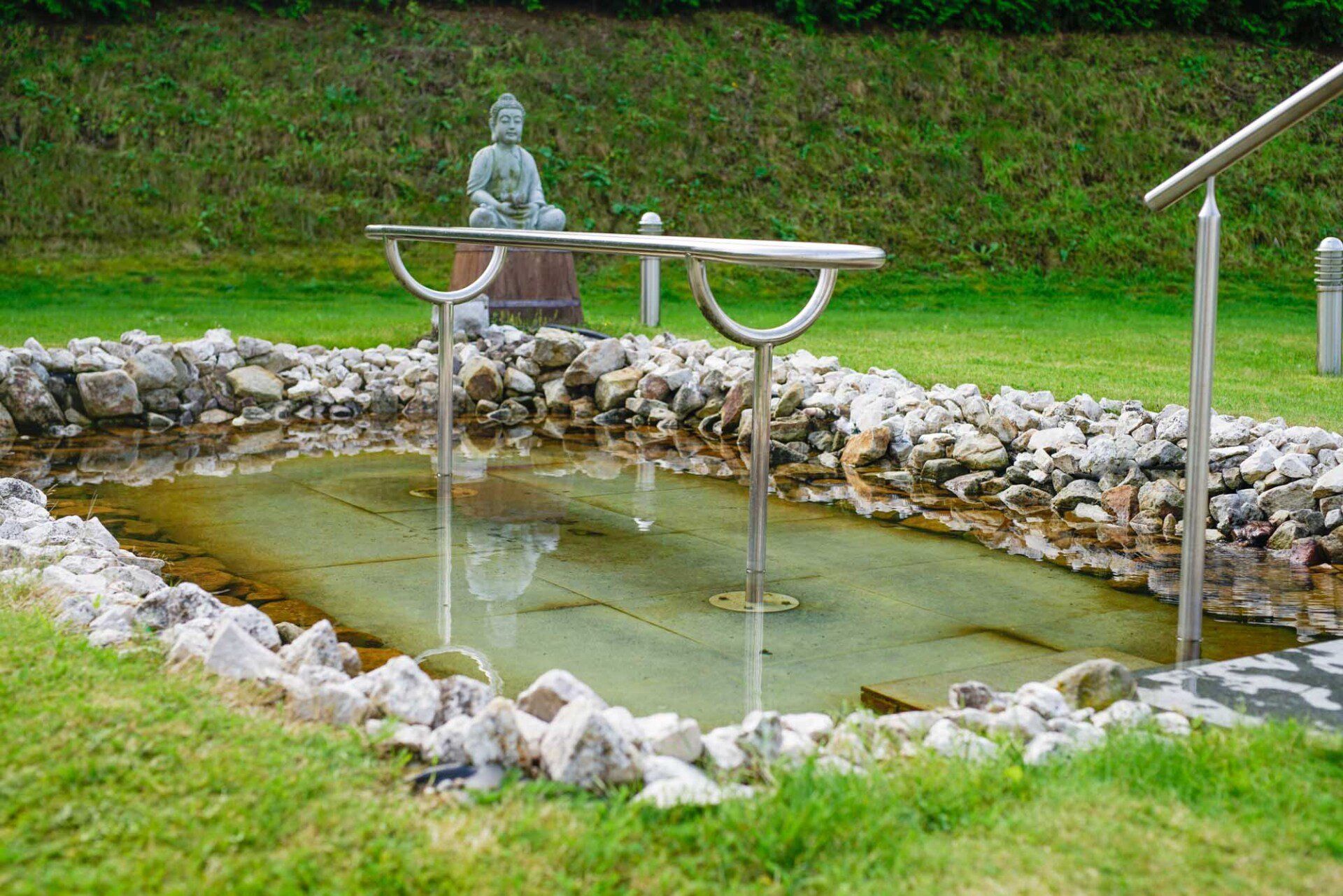 Tretbecken, Saunalandschaft, Wellness, Spa
