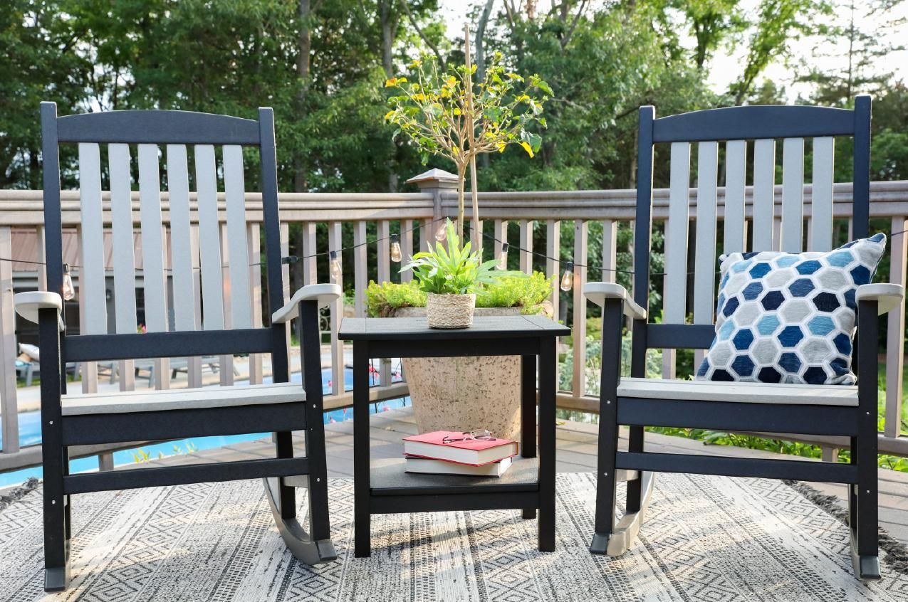 rockers shown in light gray/black