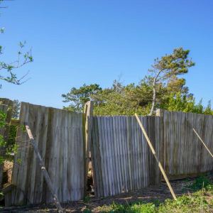 legrand-fence-contractors-megamenu-fence-removal-service-image