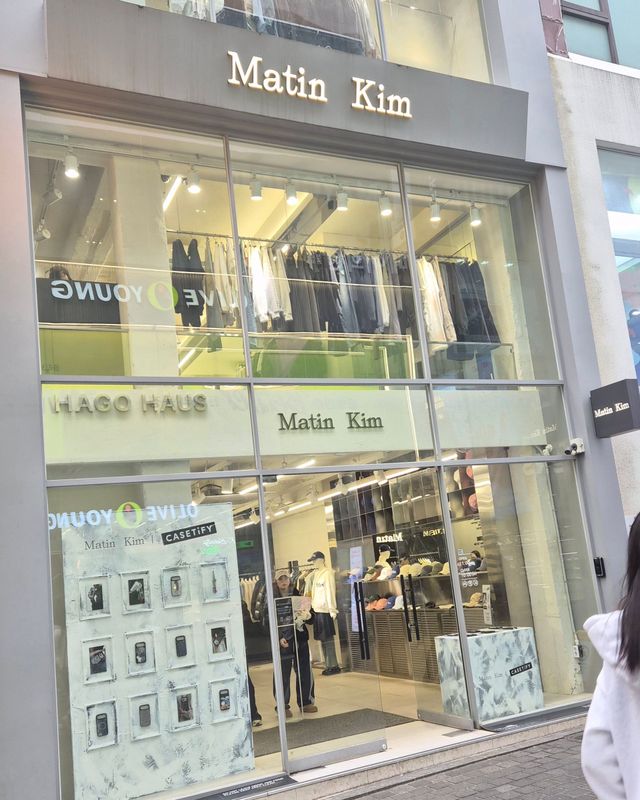 Walk along Myeongdong street — directions to JUNO HAIR Myeongdong