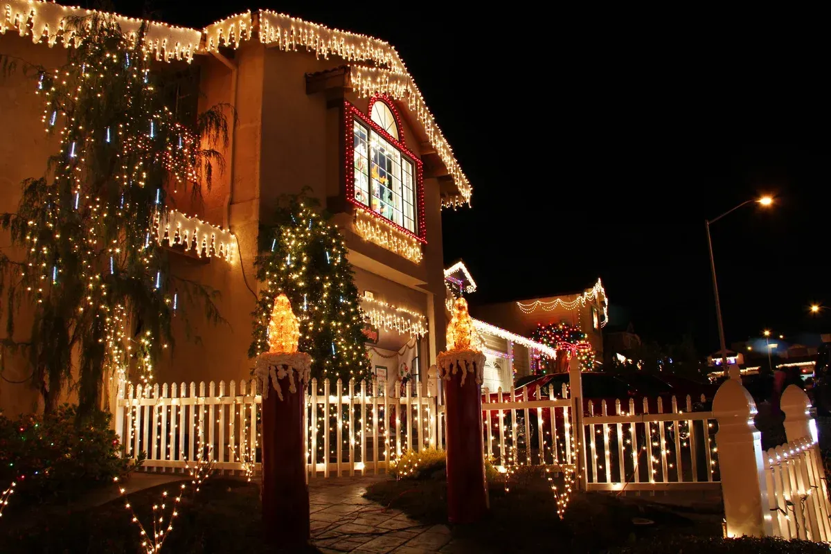 christmas light hanging in springdale ar