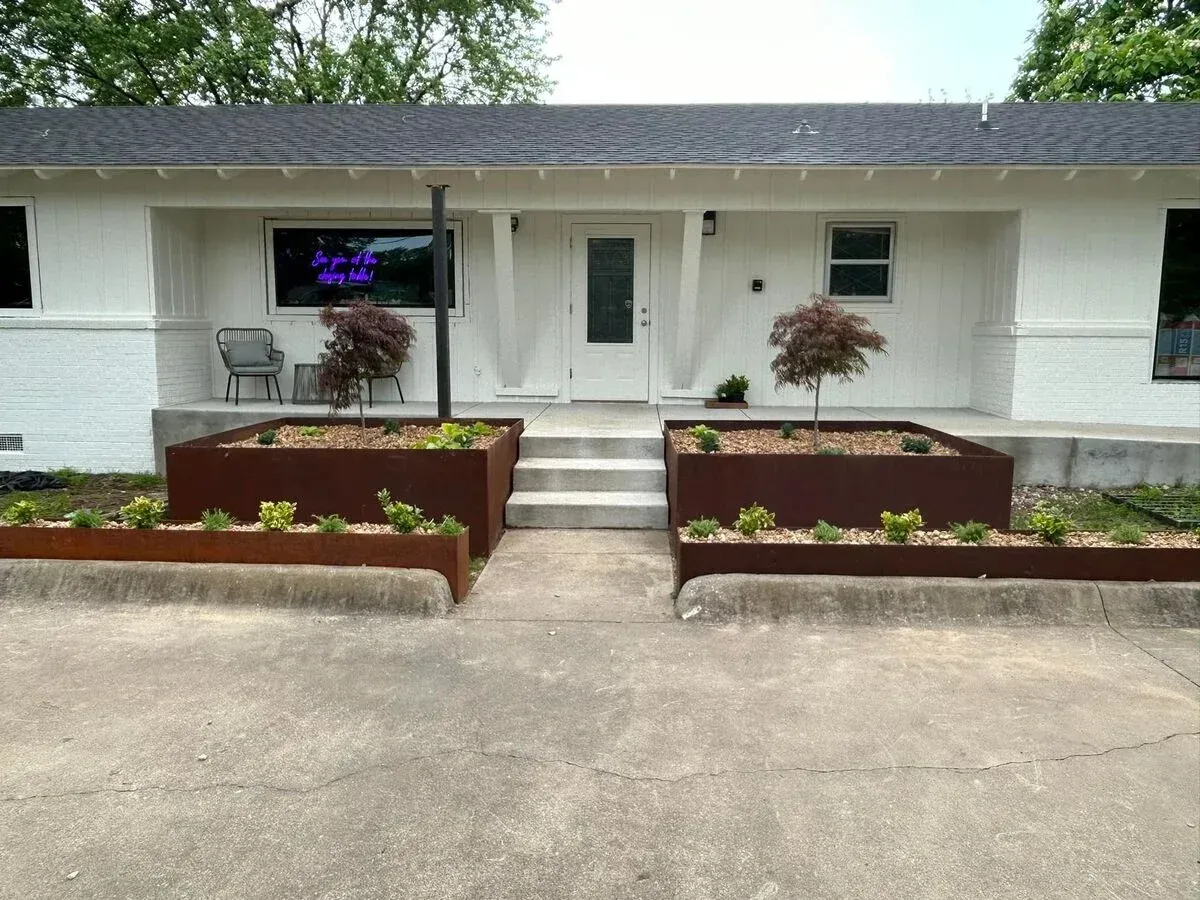 professional landscaper in siloam springs ar