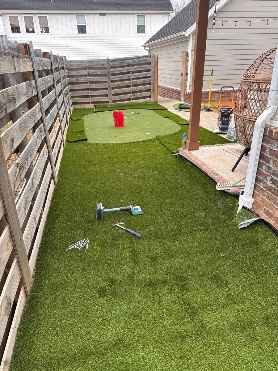 artificial golf green installation in springdale ar