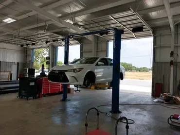 D&M Automotive Gallery Image