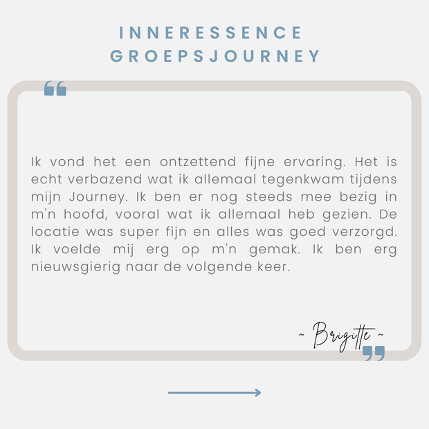 Nederlandse citaatkaart met lichtblauwe koptekst, beige rand en handgeschreven tekst op een witte achtergrond.