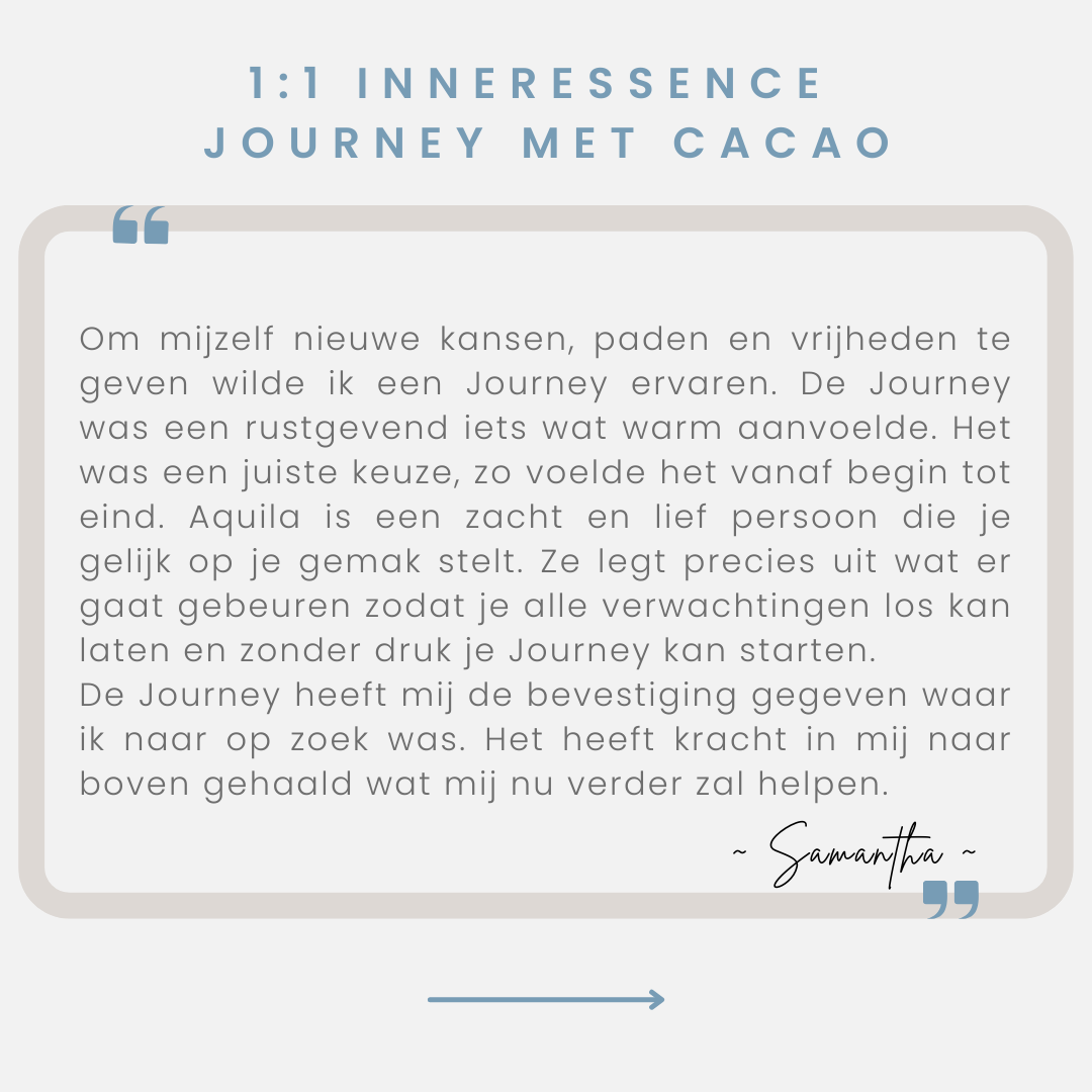 Nederlands citaat met blauwe koptekst, beige citaatvak en gecentreerde pijl op een lichte achtergrond.