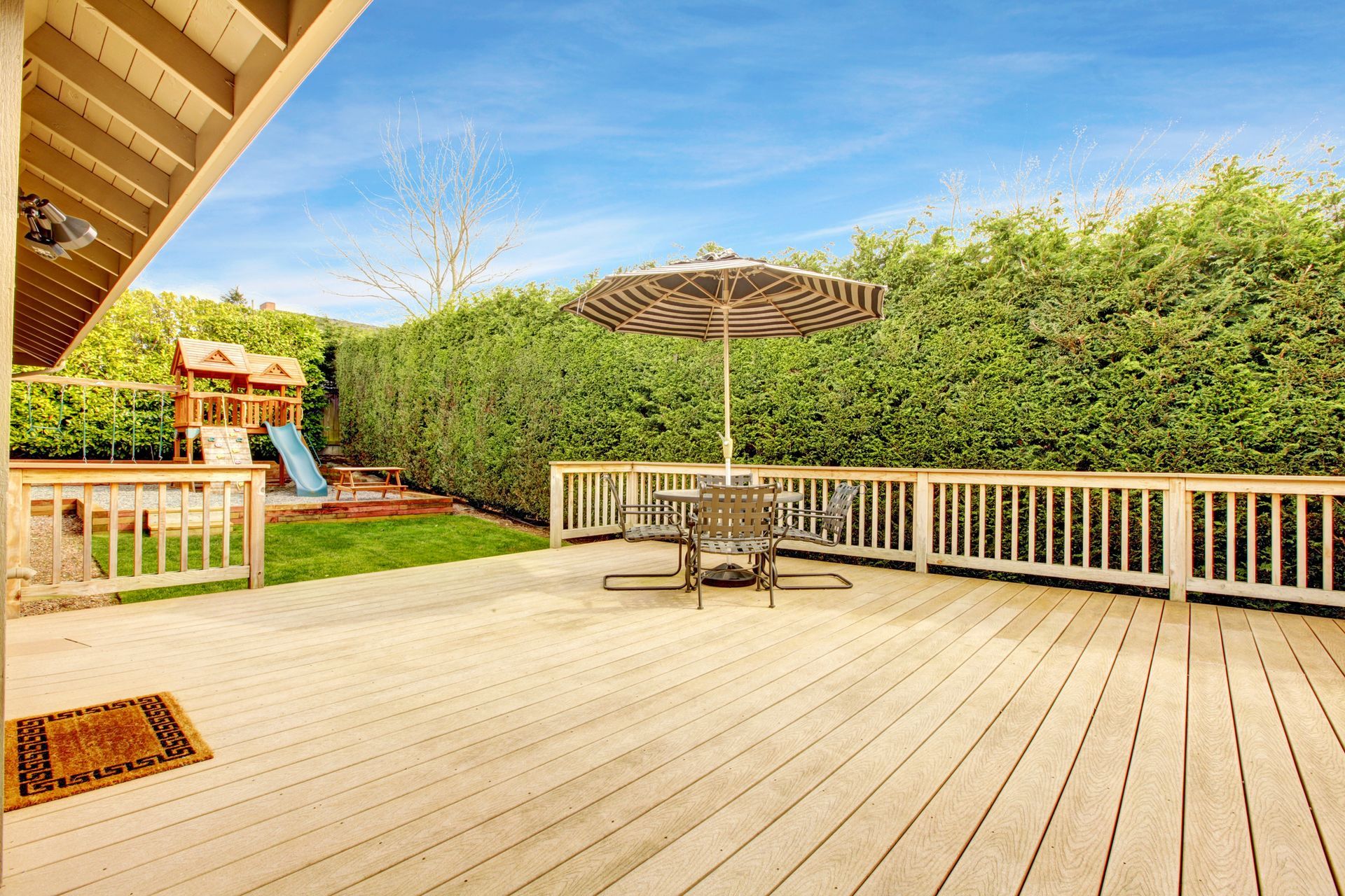Deck Builder Contractor in Indianapolis, IN Deck Builder Contractor in Indianapolis, IN