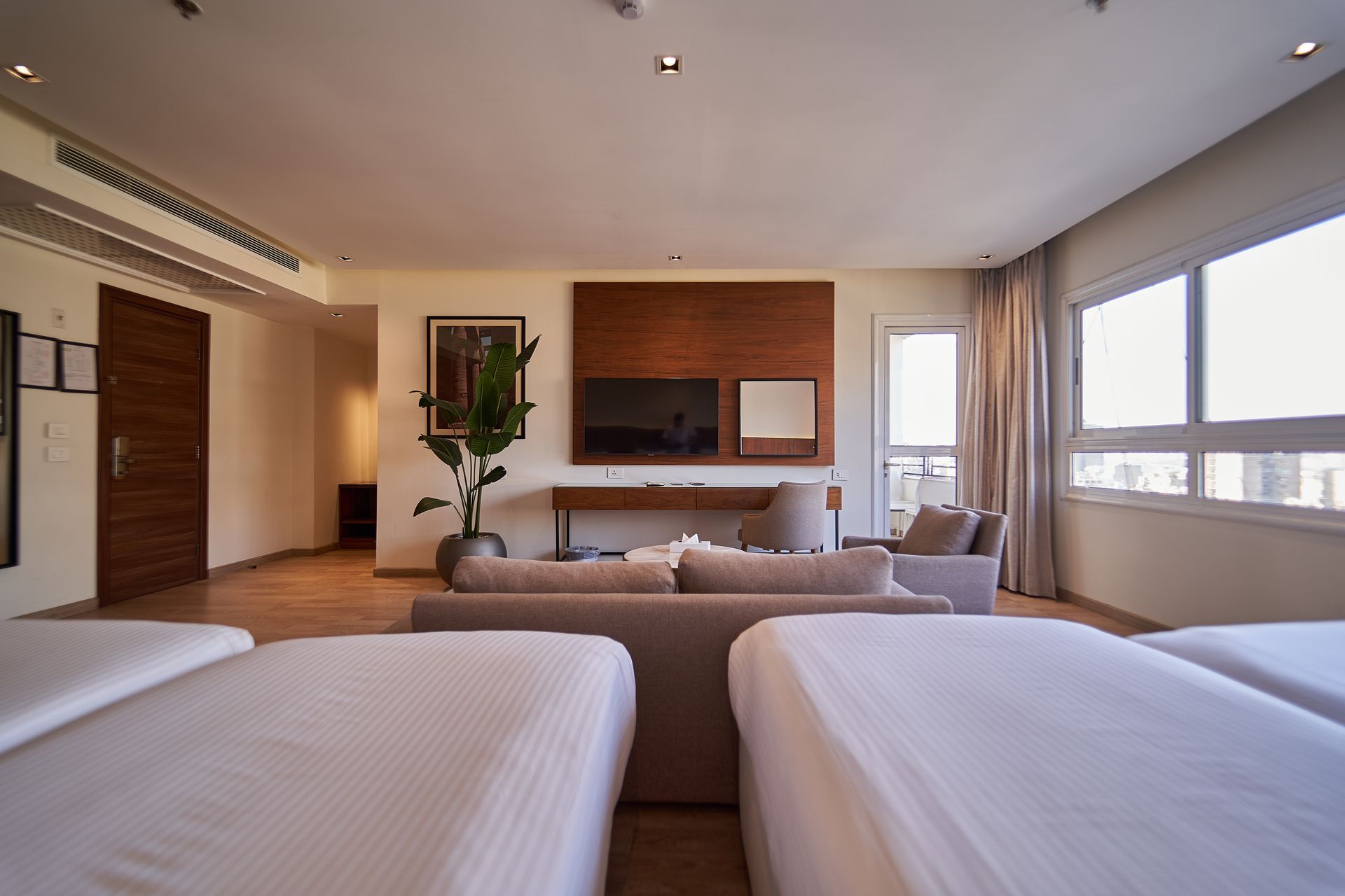 Deluxe Family Room