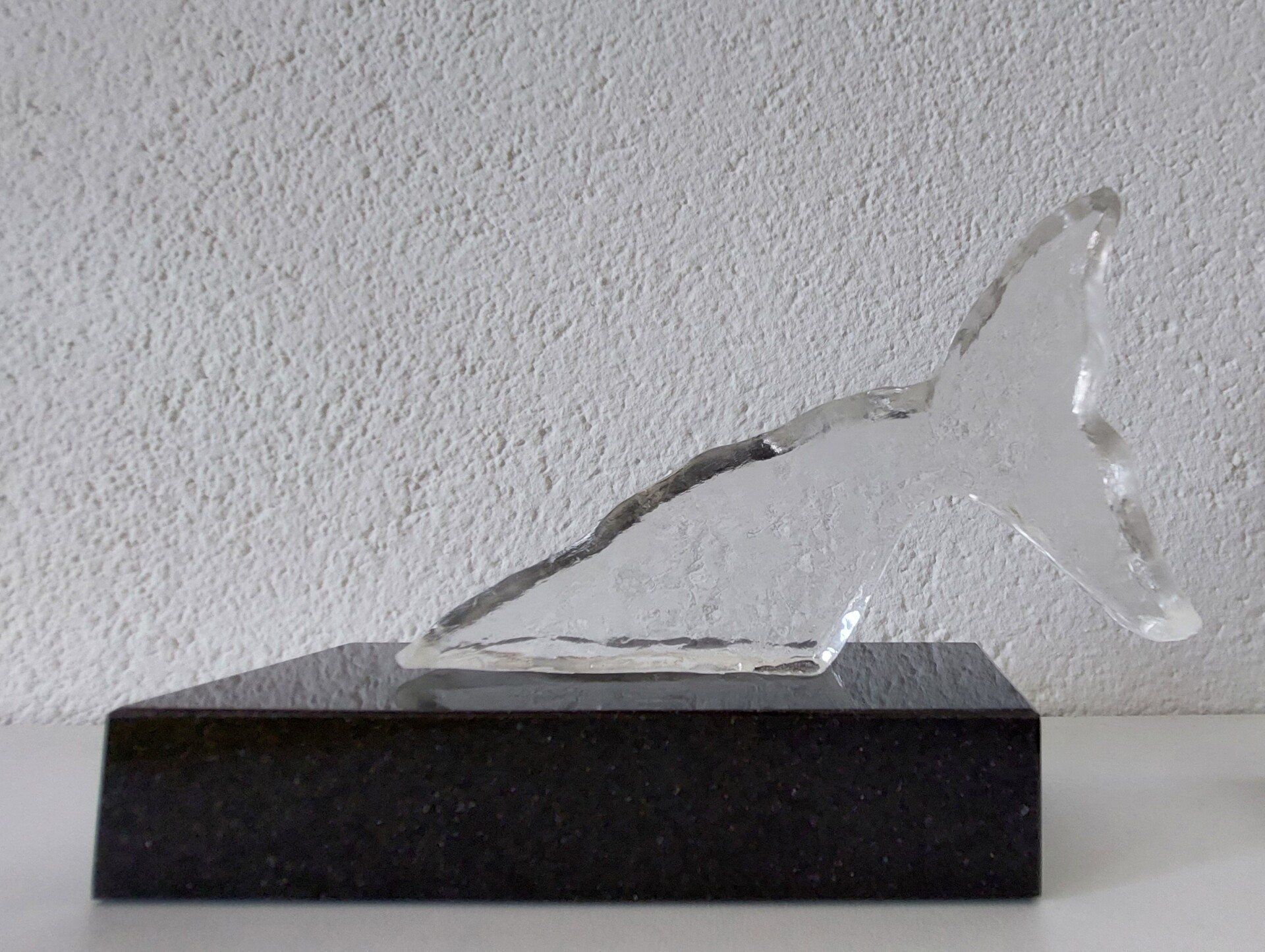 kleine epoxy kunstwerk whale tail