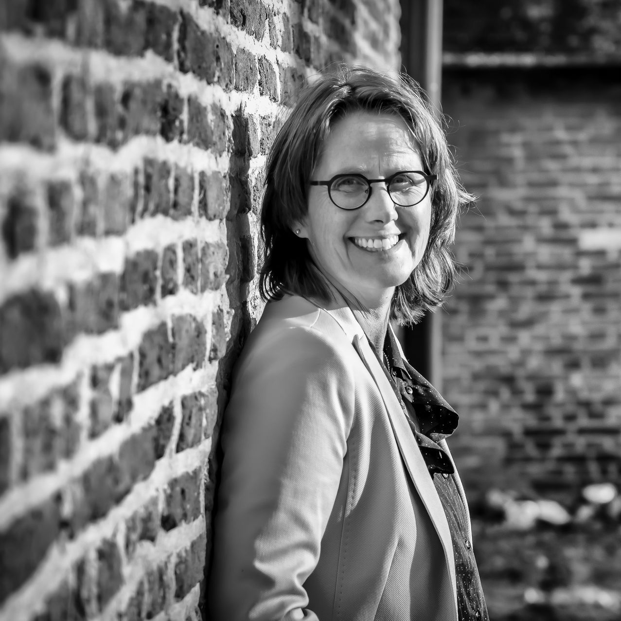 Diane Busink vond me via internet, op zoek naar een manier om meer publiciteit en aandacht van boekhandels voor haar boek De klapwaakster te genereren.