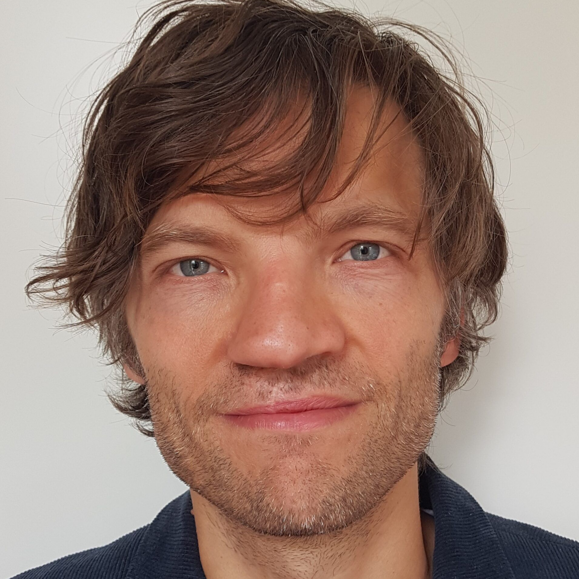 Emile den Tex schrijft aan de roman De Vertevloek, die zal worden uitgegeven door Ambilicious.