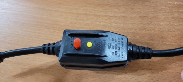W'eau RCD stekker met aardlekbeveiliging