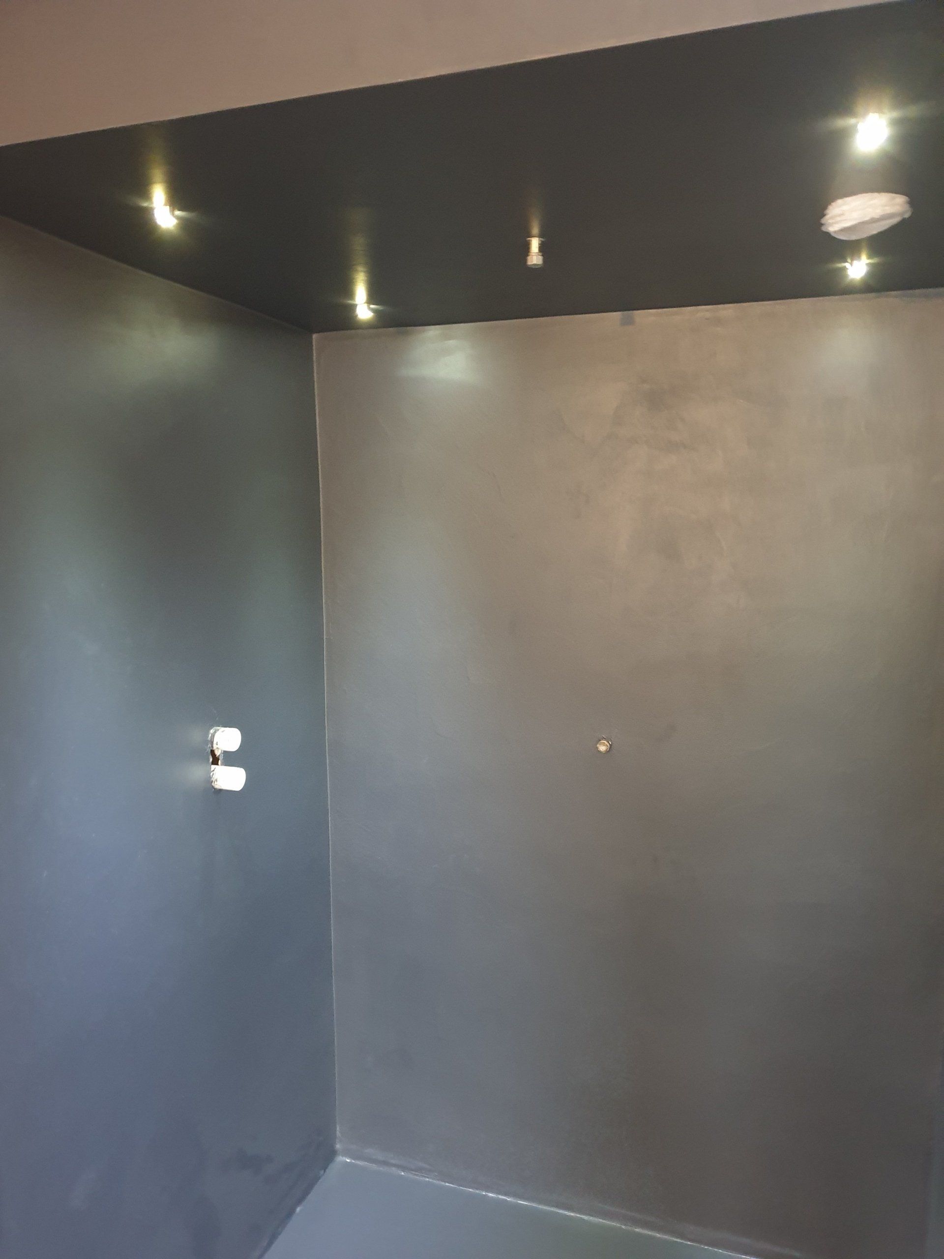 gallery-item