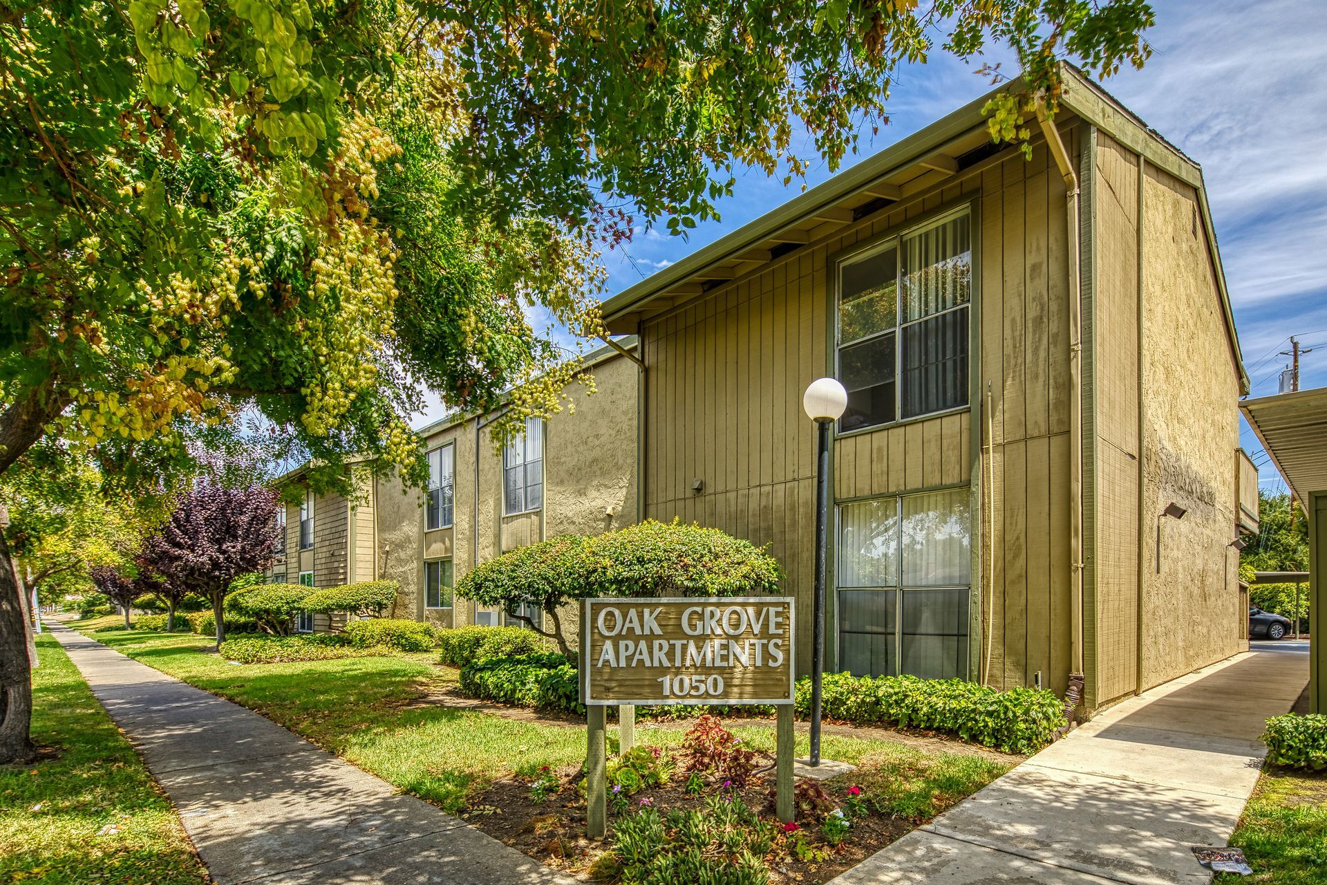 front facing photo of 270 perkins apartment building