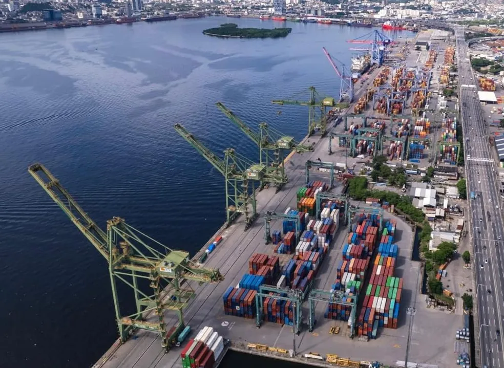 imagem mostra o porto do rio de janeiro