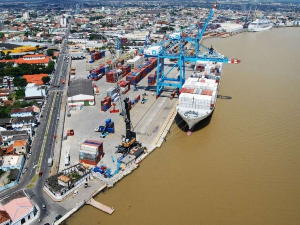 imagem mostra Porto de Itajaí

