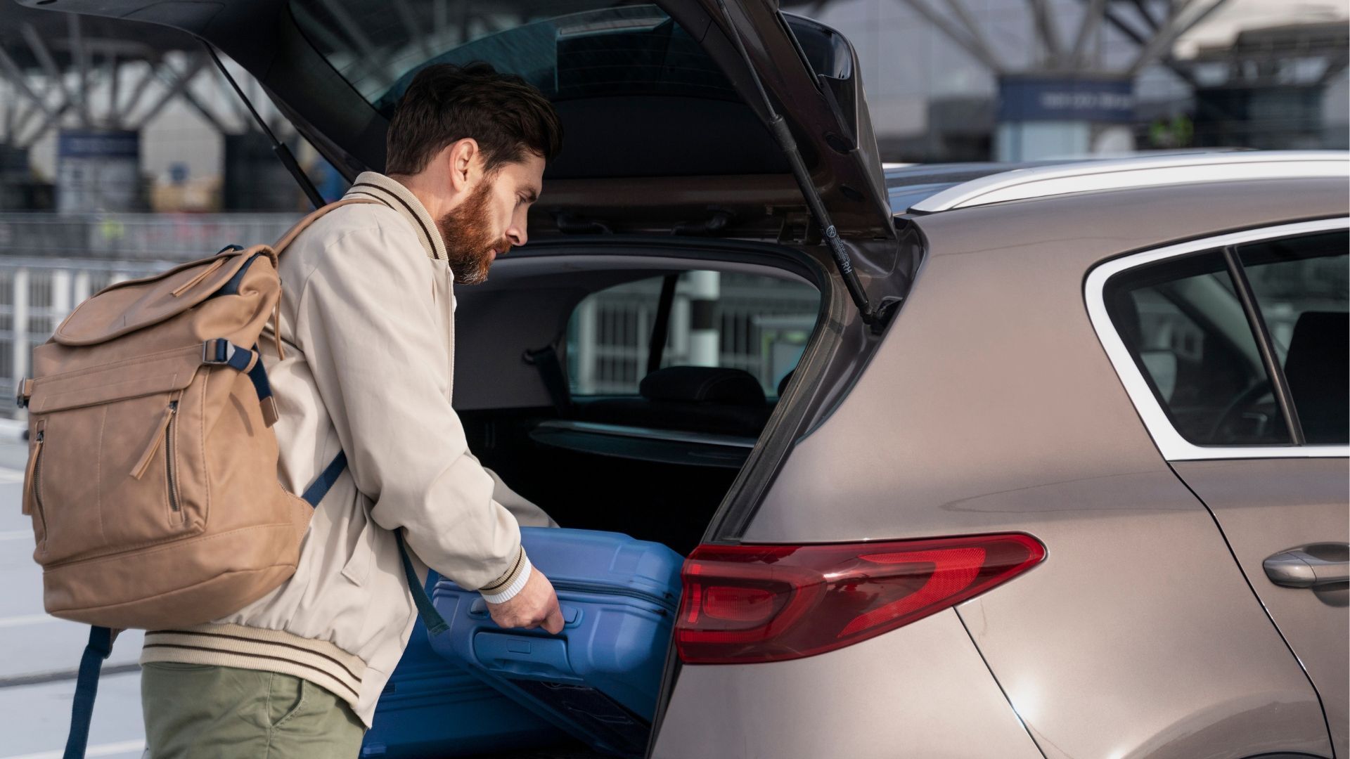 Going on holiday and wondering how to save on car rental? We set the record straight in our guide. Going on holiday and wondering how to save on car rental? We set the record straight in our guide.