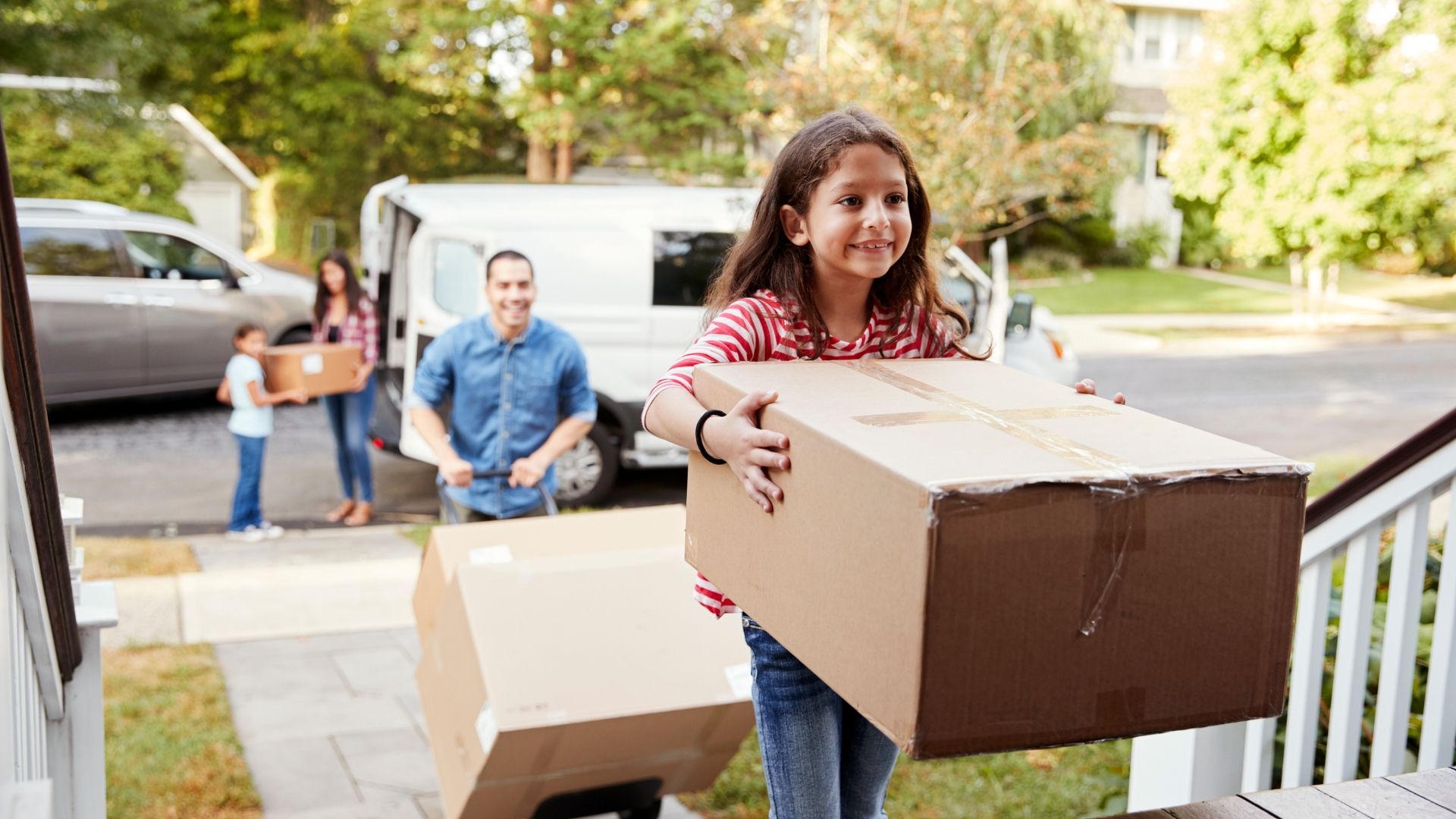 Are you hiring a van to move house or shift a load? Stay safe and strain-free with our manual handling tips.
