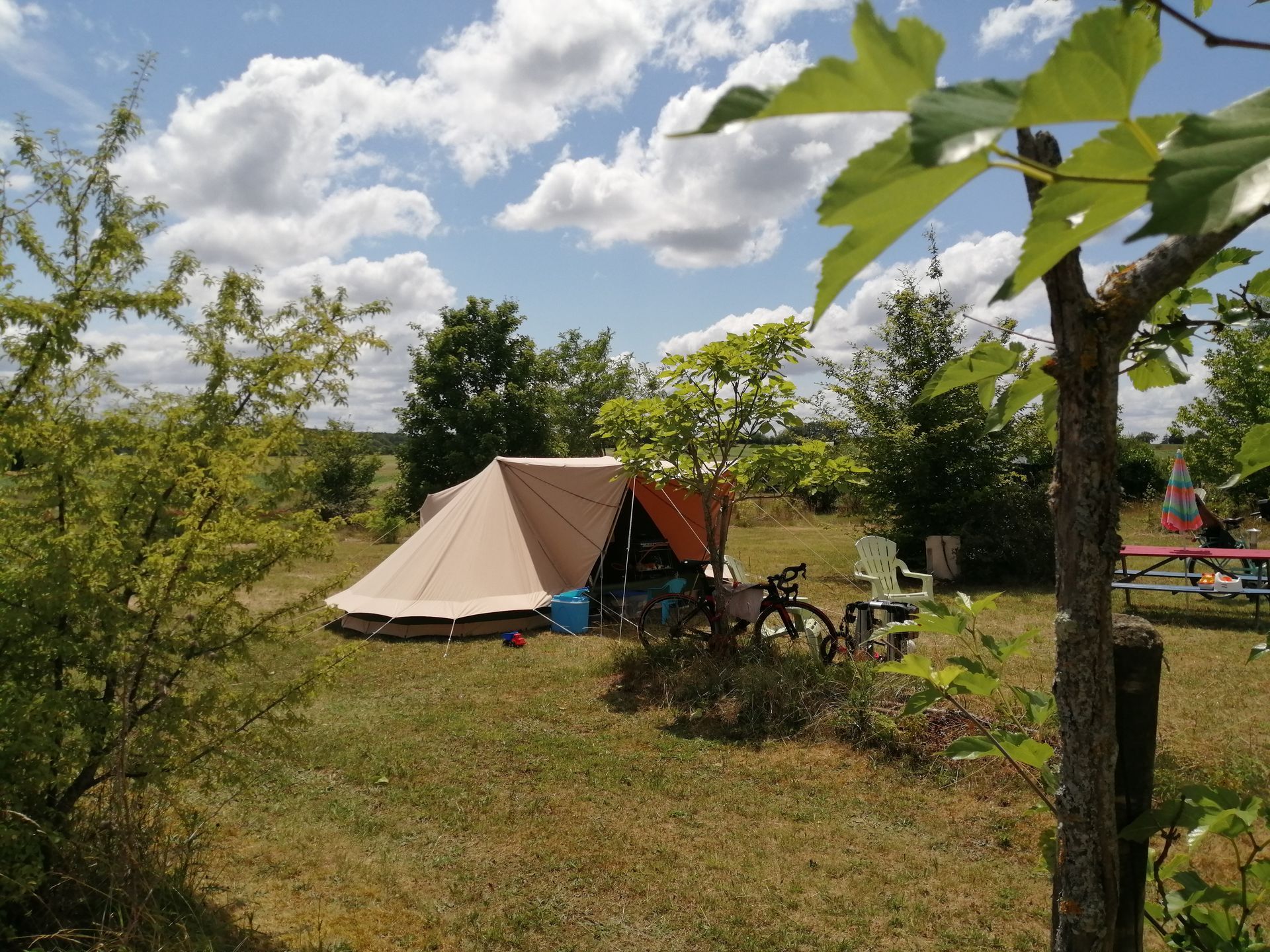 Kamperen met eigen tent vouwwagen camper caravan
