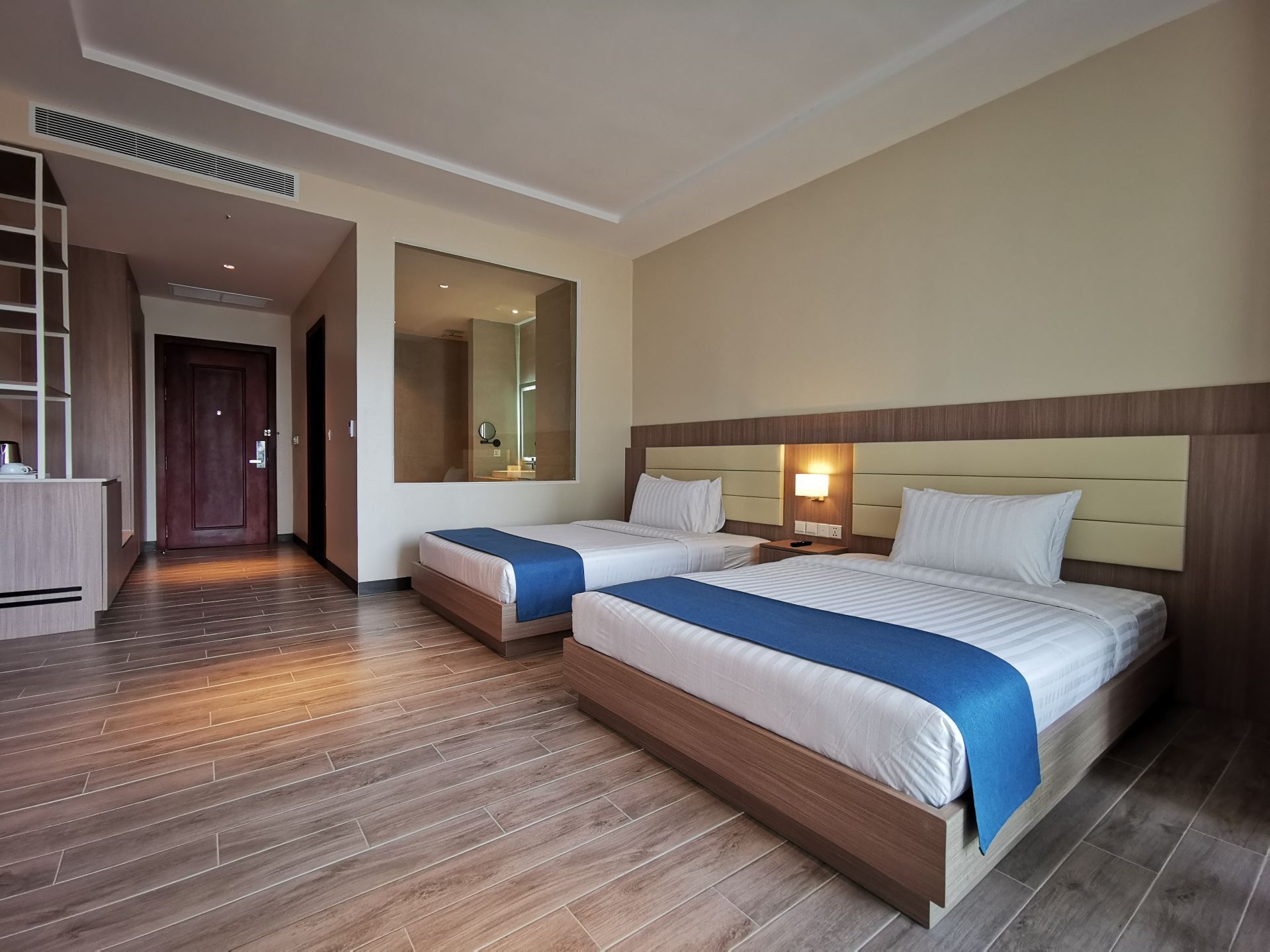 Deluxe King Ocean View Handicapped