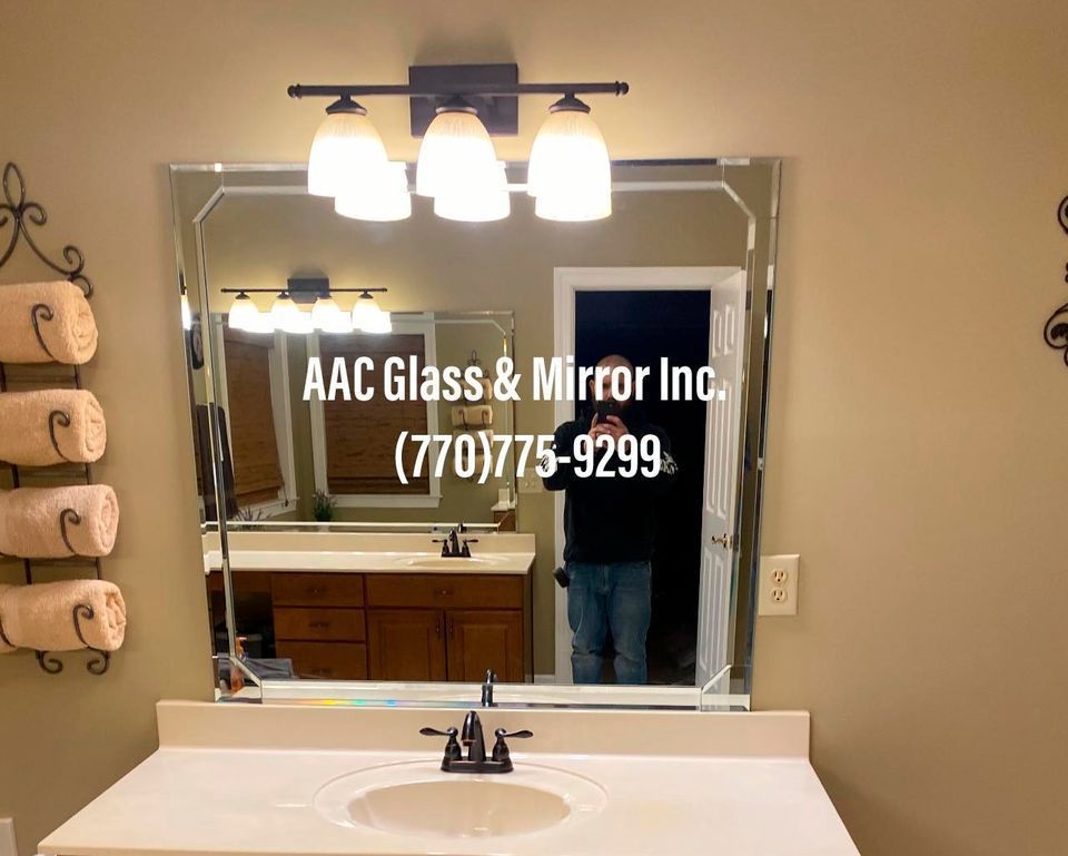 A Shower Stall With A Glass Door — Jenkinsburg, GA — AAC Glass