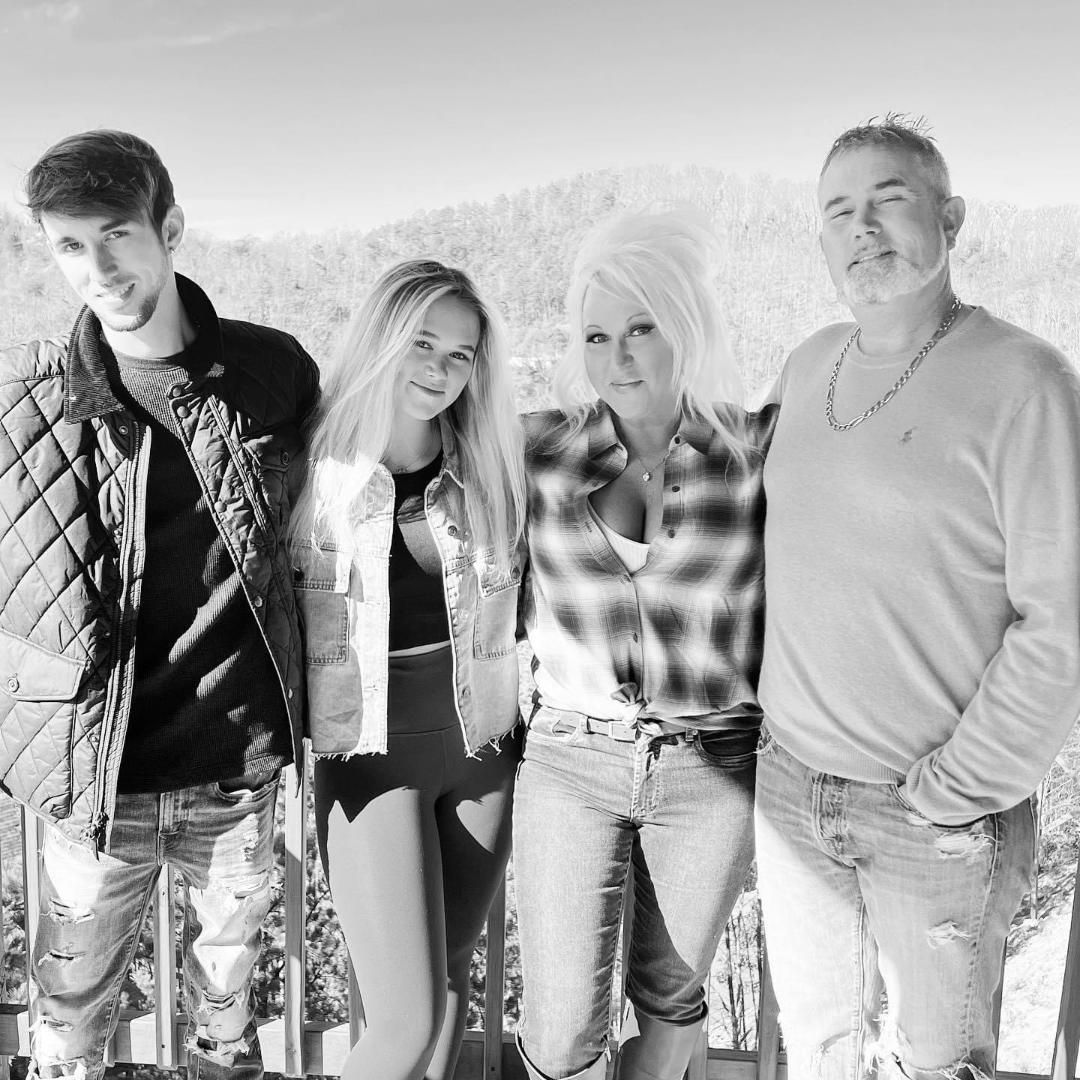 Family Picture - Jenkinsburg, GA - AAC Glass And Mirror