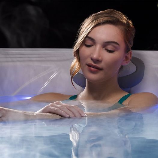 Taking a bath - jacuzzi in Eugene, OR Taking a bath - jacuzzi in Eugene, OR