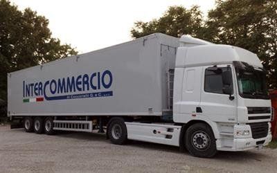 mezzi per la raccolta dei rifiuti industriali