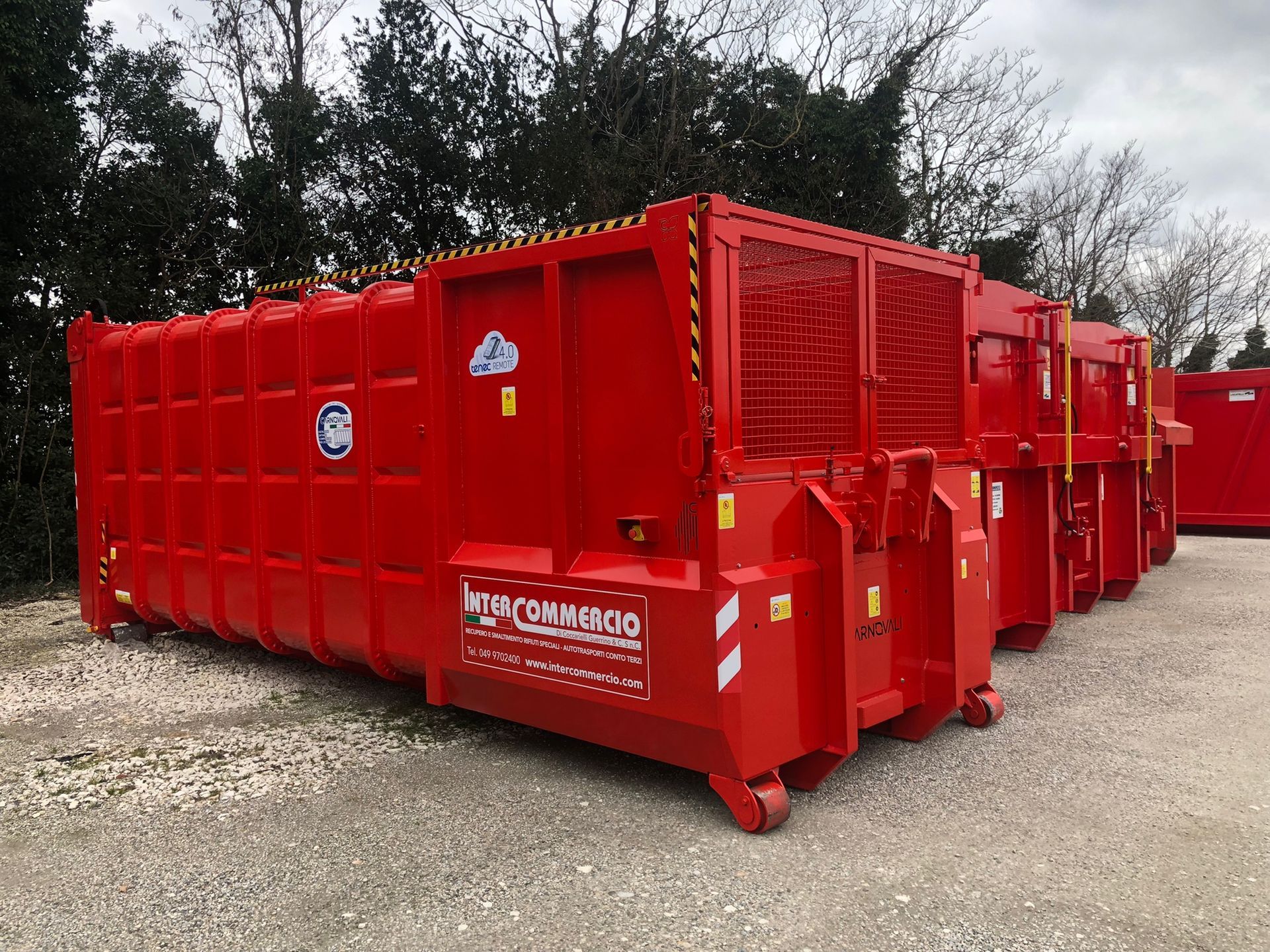 press-container