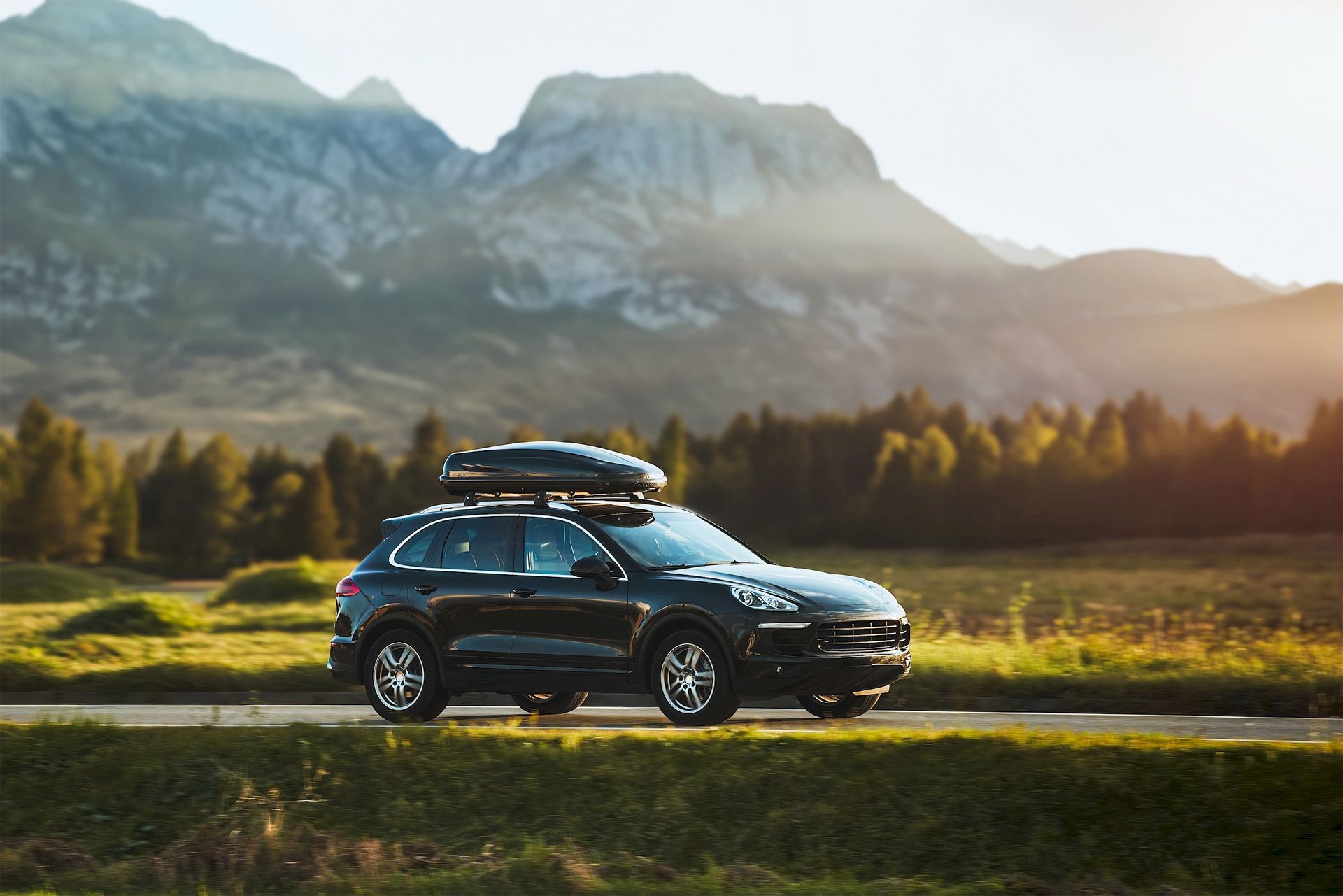 Roof Racks And Cargo Boxes: How They Affect Your SUV’s MPG | Rick's Tire & Service