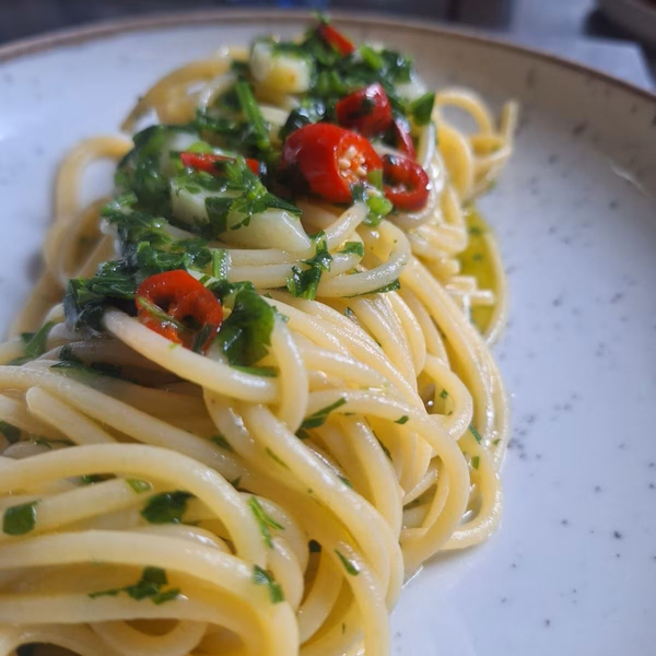 Spaghetti aglio, olio, peperoncino