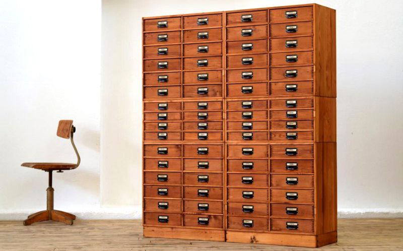historischer Schubladenschrank wird wechselnden Ansprüchen gerecht