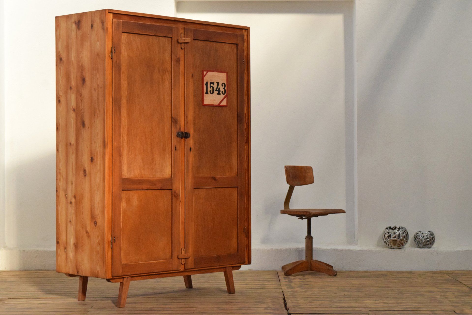 2er Doppel- Spind Holz Antik Vintage Alt IndustrieDesign Loft Bauhaus Kleiderschrank