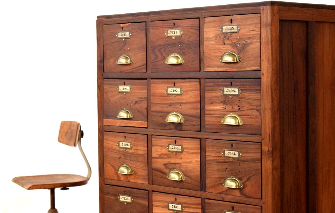 Schubladenschrank zur Lagerung von Papier