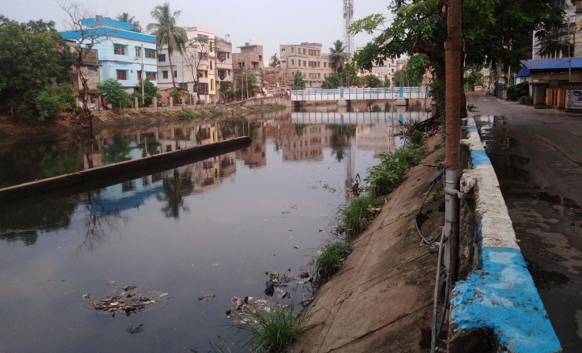Blick über den Tolly Kanal in Kalkutta