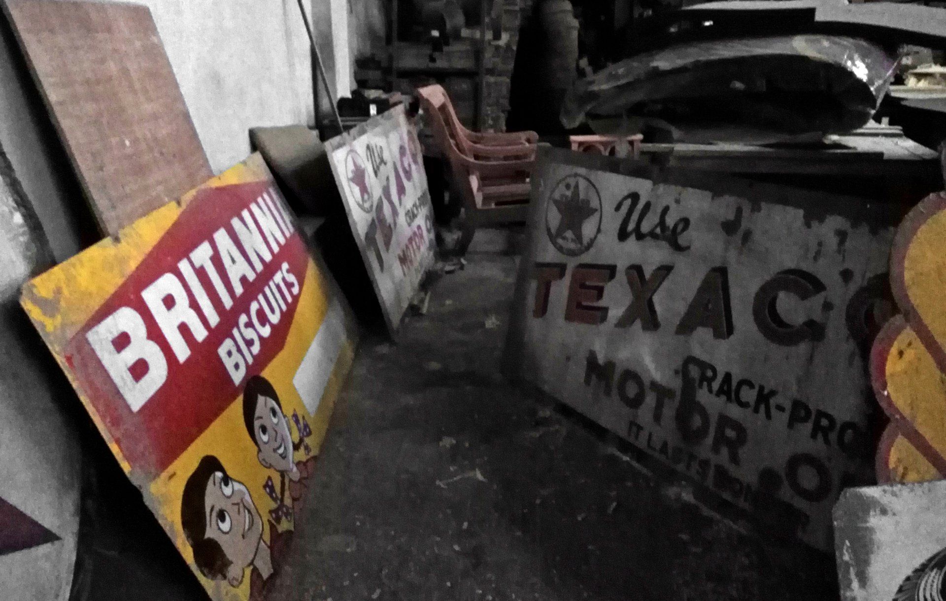 Emailleschilder Britannia Biscuits Texaco Petroleum