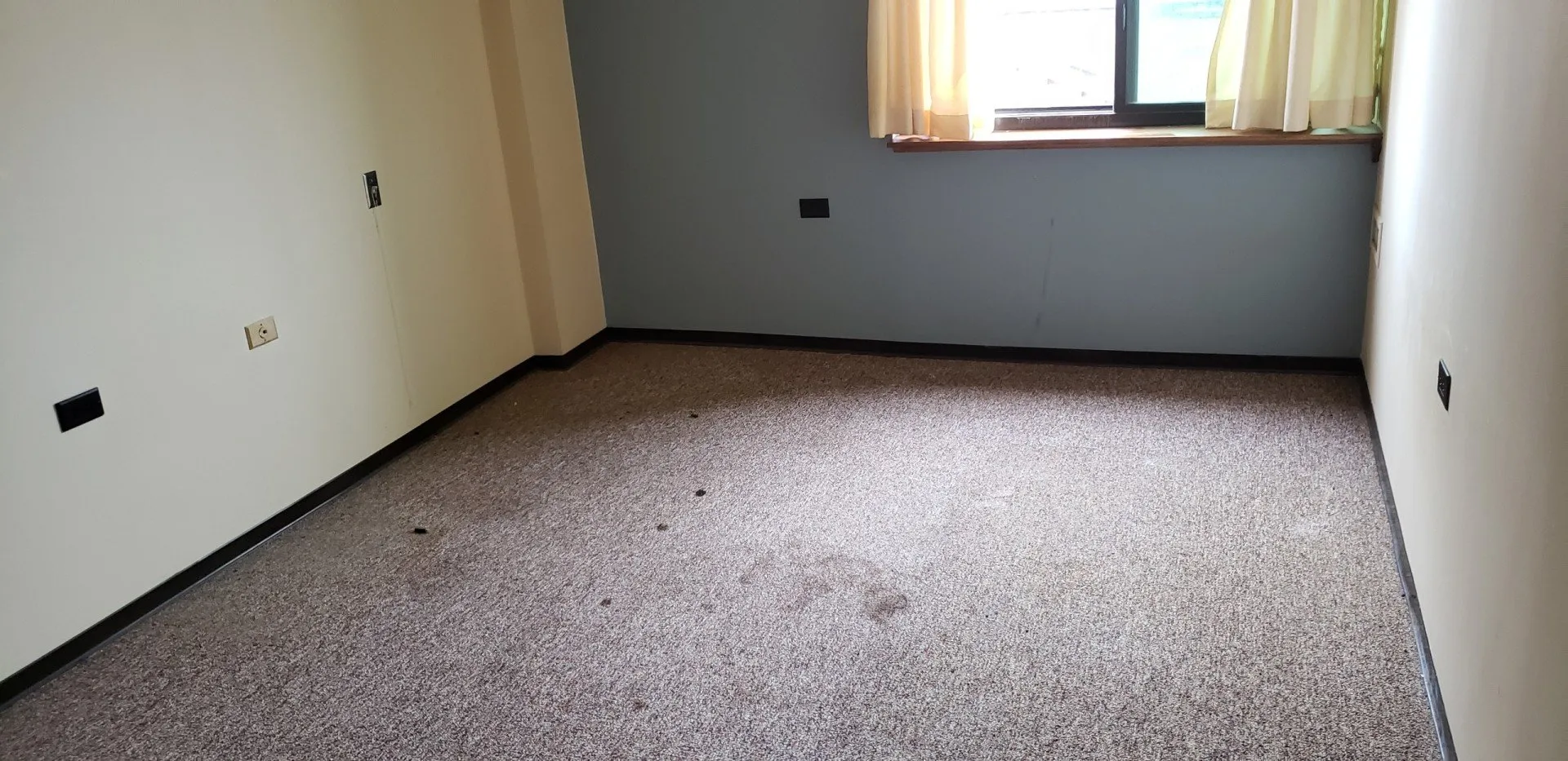 Clean Room — Chicago, Suburbs, & Northwest Indiana — All Clear Clean Out & Junk Removal Services