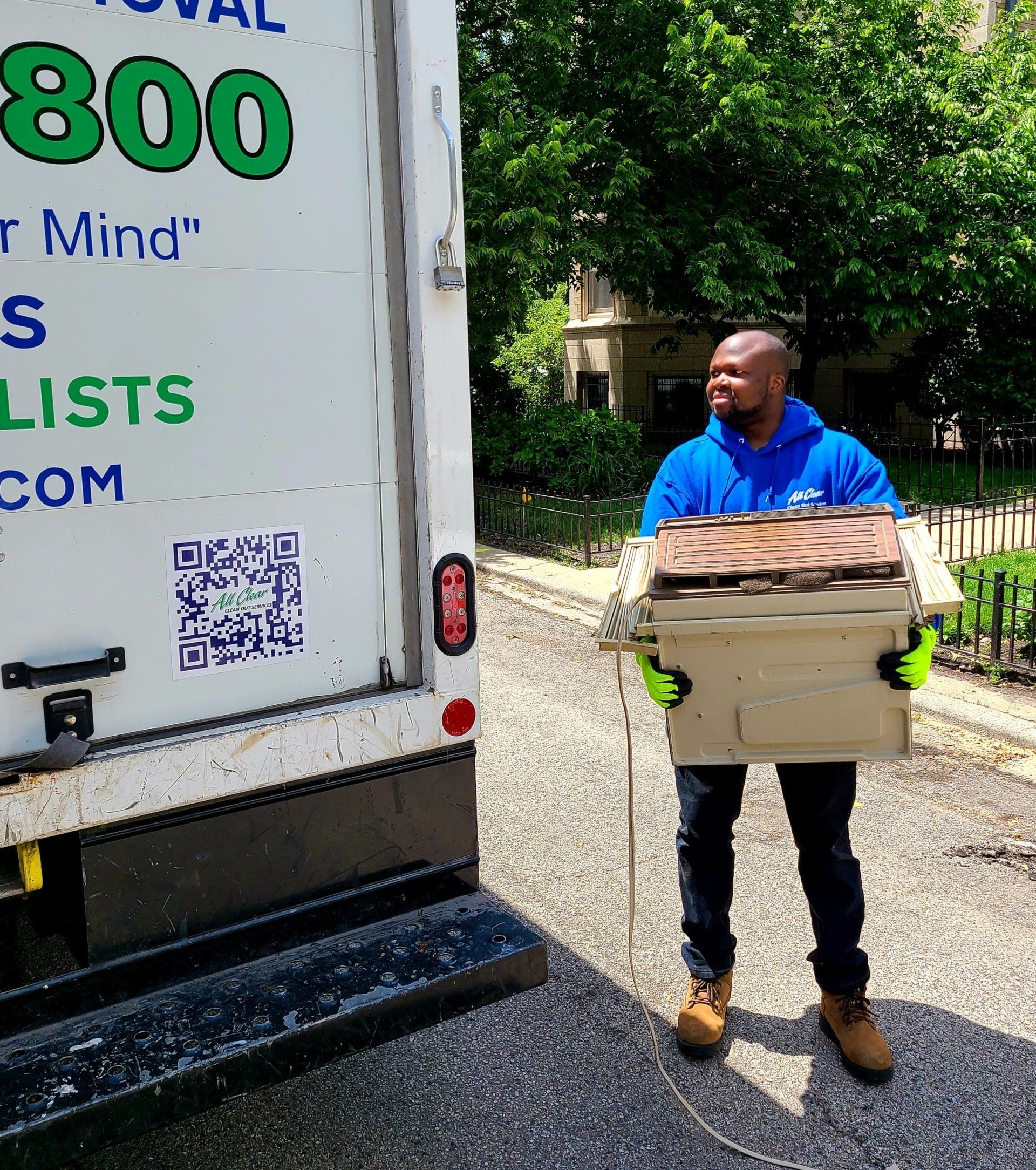 Small Appliance Disposal in Chicago, IL
