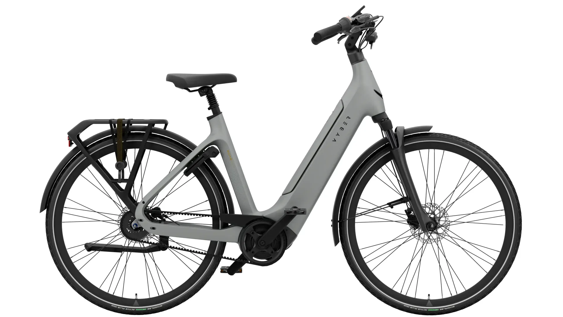 Grijze elektrische fiets met zwarte banden en spatborden.