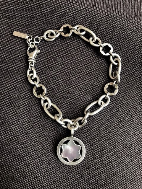 bracciale con ciondolo